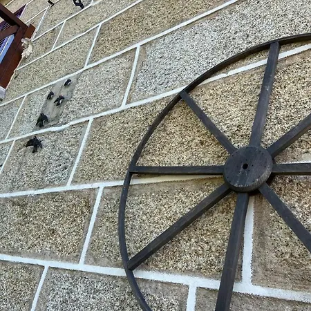 Casa Da Aldeia Da Avo 4*